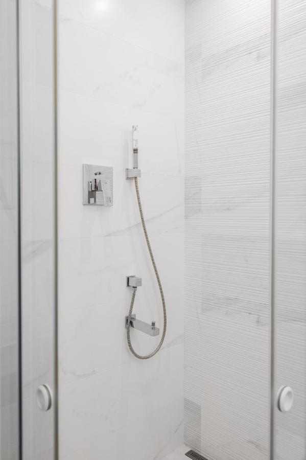 Prime Location In Spacious 1bd By Flat Mаnager *